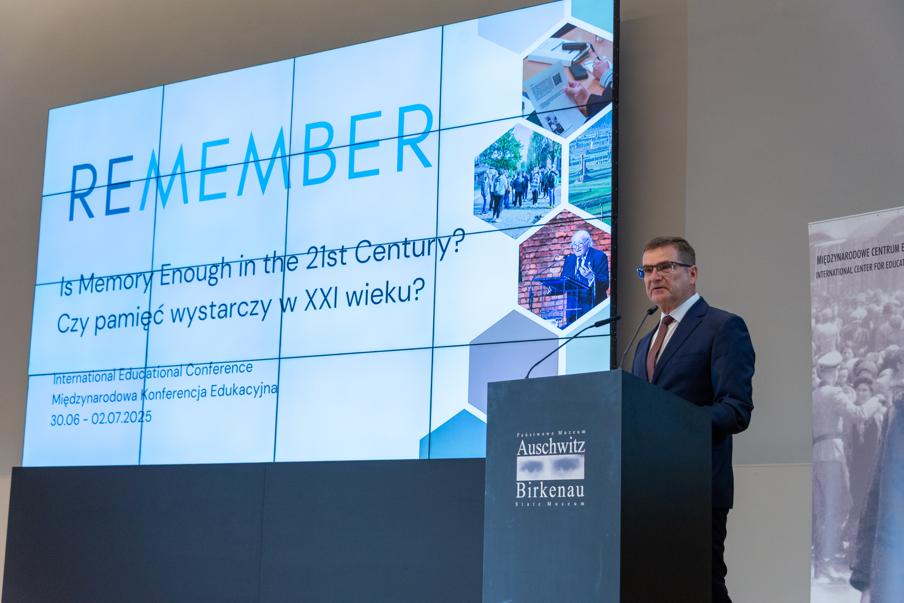 Przemówienie dyrektora Międzynarodowego Centrum Edukacji o Auschwitz i Holokauście