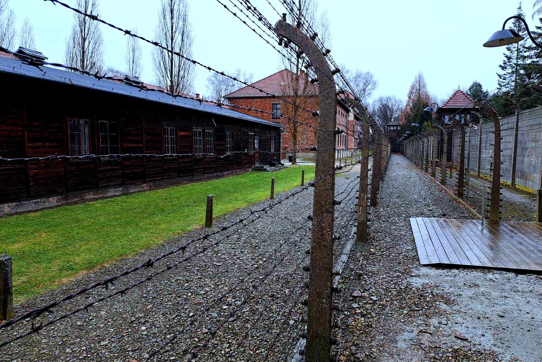 Bezpłatne pobyty studyjne w Miejscu Pamięci dla polskich uczniów
