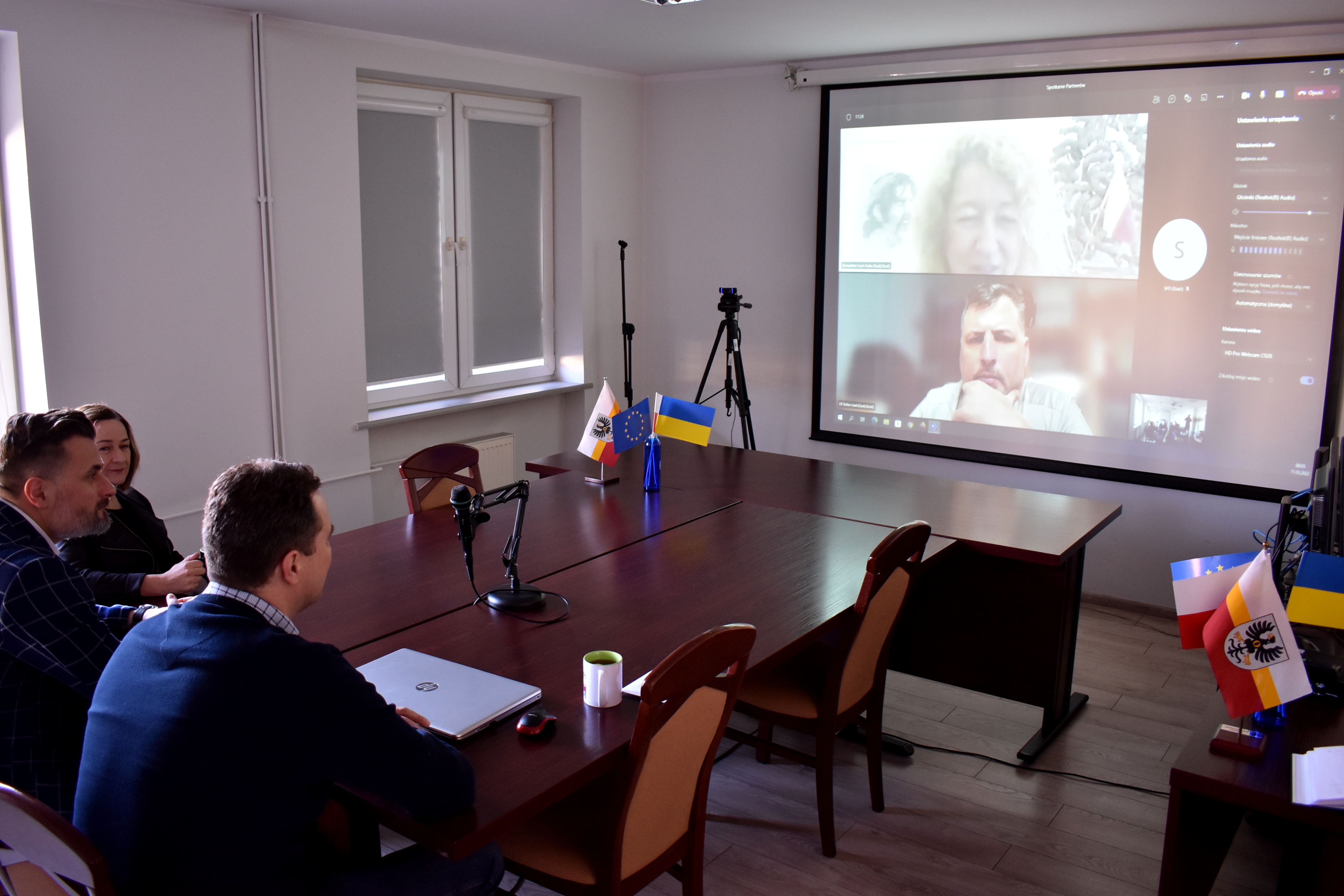 Spotkanie online włodarzy Powiatu Oświęcimskiego ze starostą partnerskiego Powiatu Dachau.