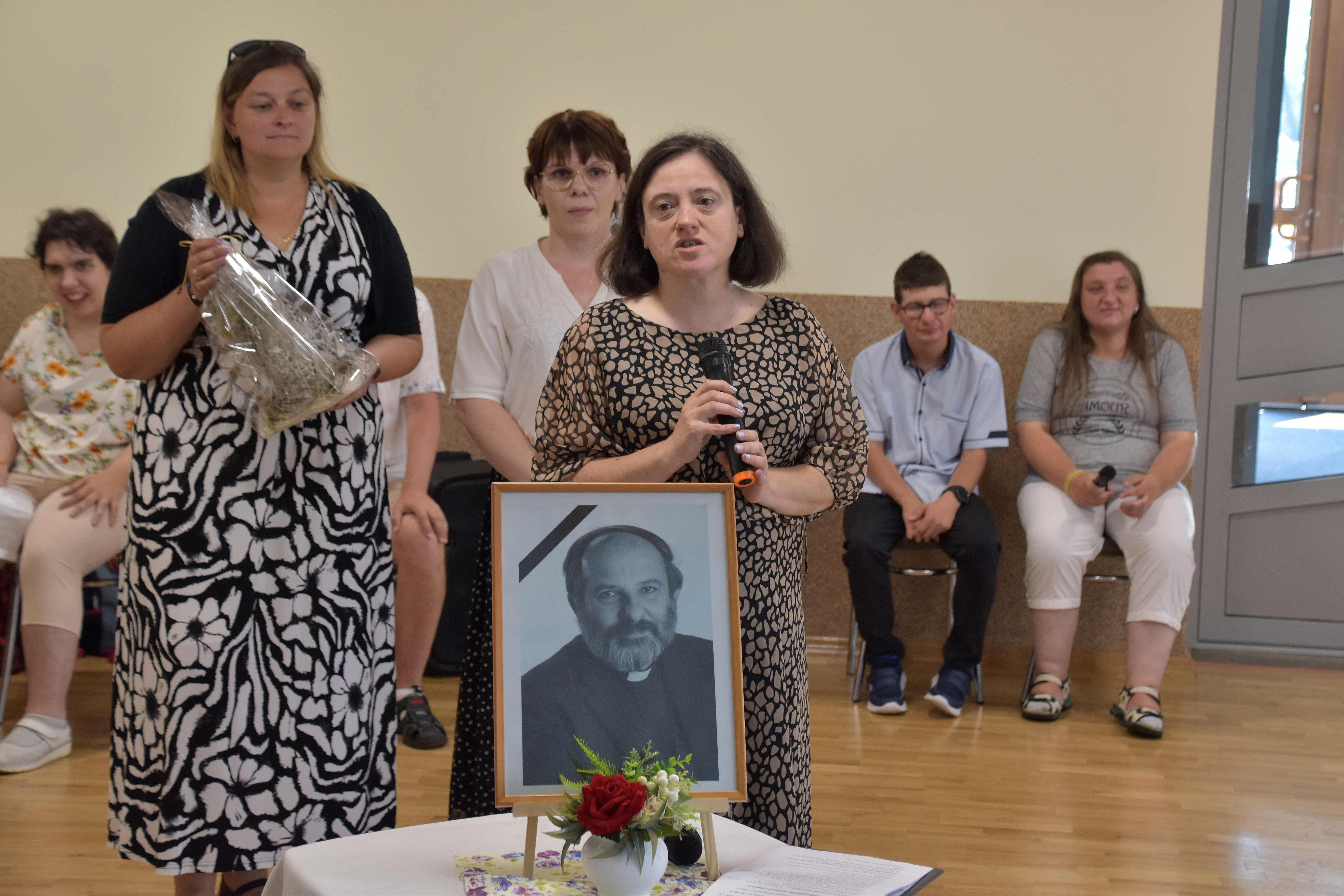 Głos na imprezie w Jawiszowicach zabiera prezeska Fundacji im. Brata Alberta