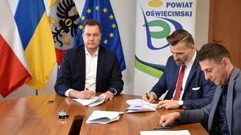 Obraz główny aktualności o tytule Rusza przebudowa drogi powiatowej w Jawiszowicach 
