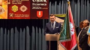 Obraz główny aktualności o tytule Miodowe lata. Półwiecze Koła Pszczelarzy w Osieku 