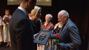 Obraz główny aktualności o tytule Samorządowe laury dla pasjonatów i społeczników (film) 